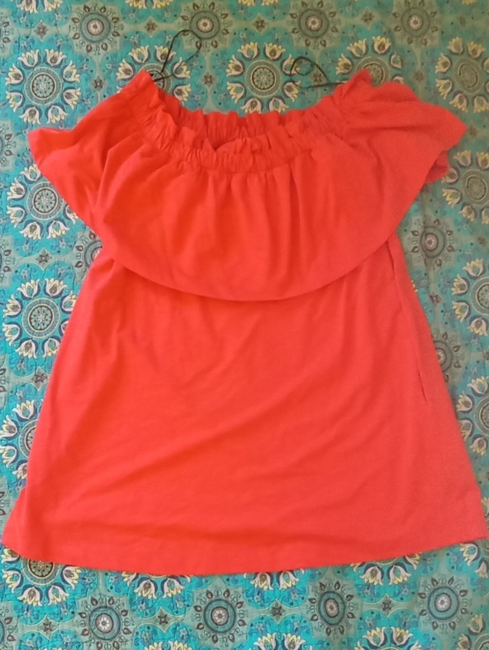 H&M off shoulder dress w/pockets